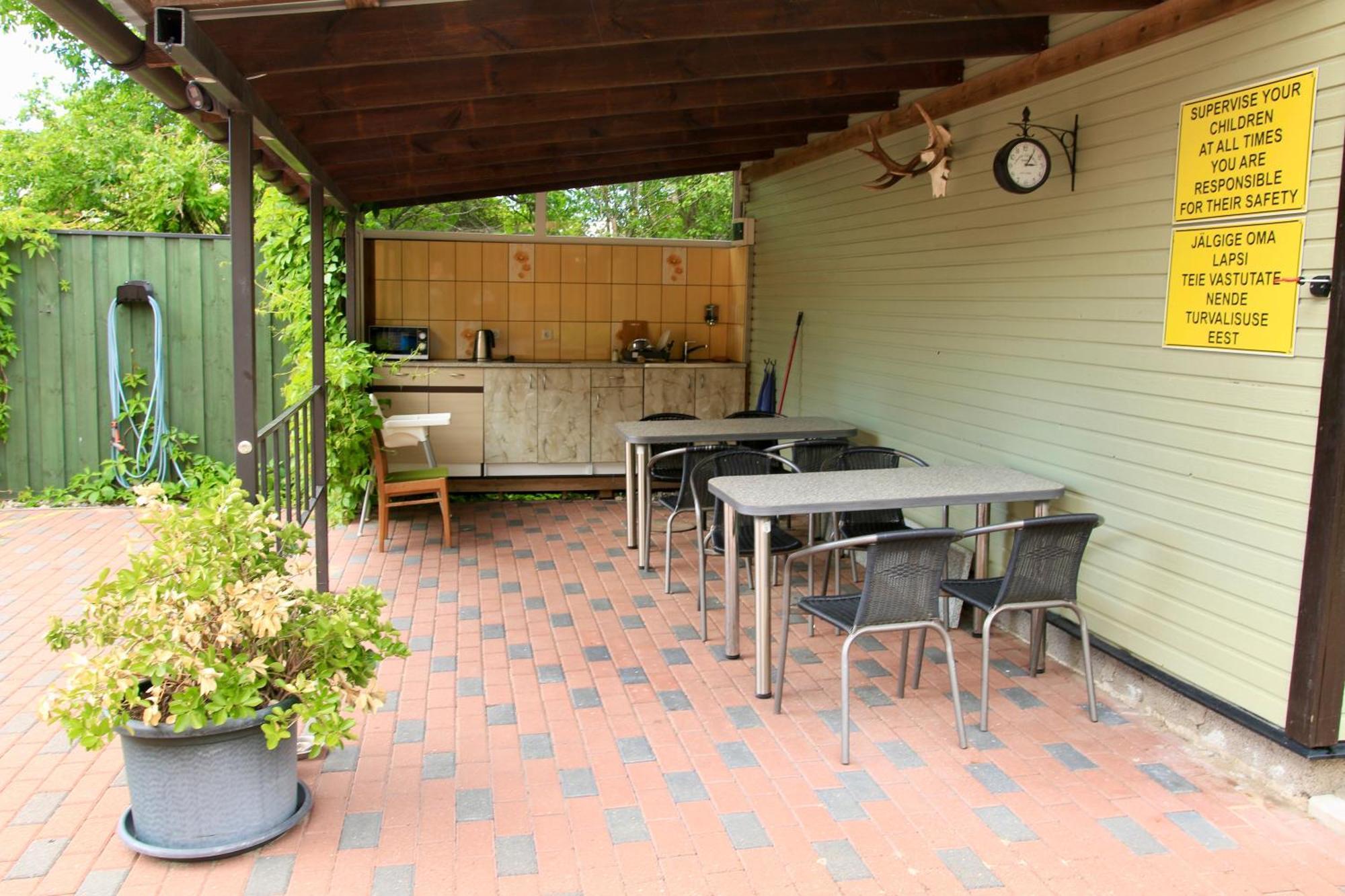 Guesthouse Maenniku Pärnu Eksteriør bilde