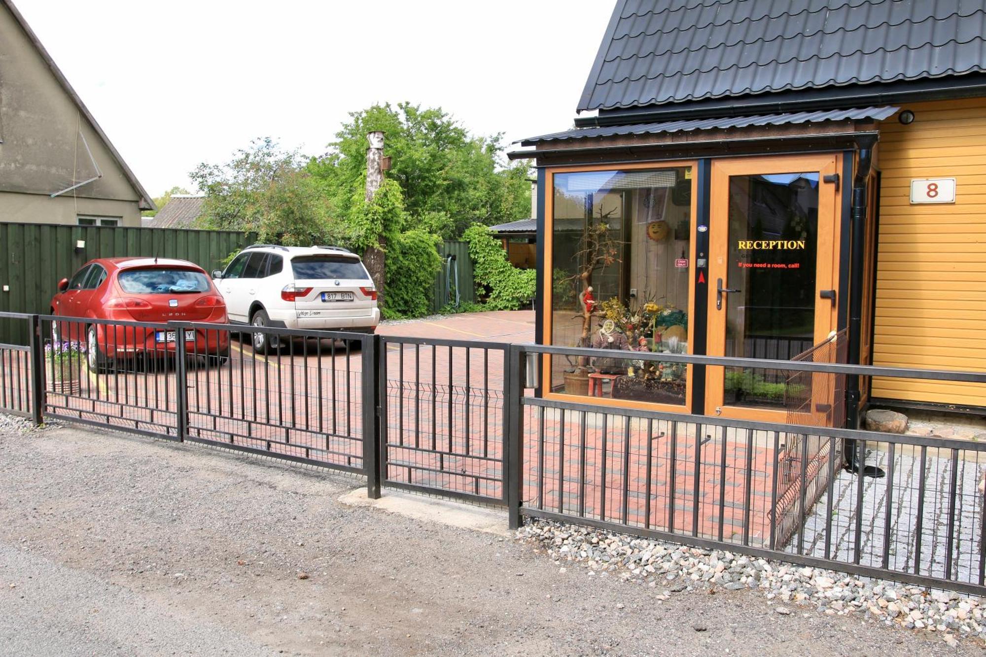 Guesthouse Maenniku Pärnu Eksteriør bilde